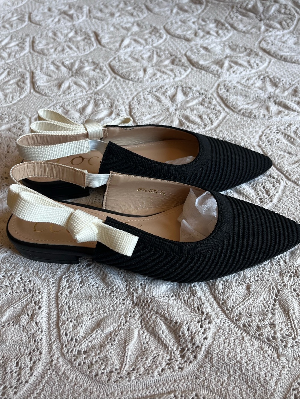 NWT CCOCCI pointed toe flats bow sandals serenity 5.5 textured dainty coquette